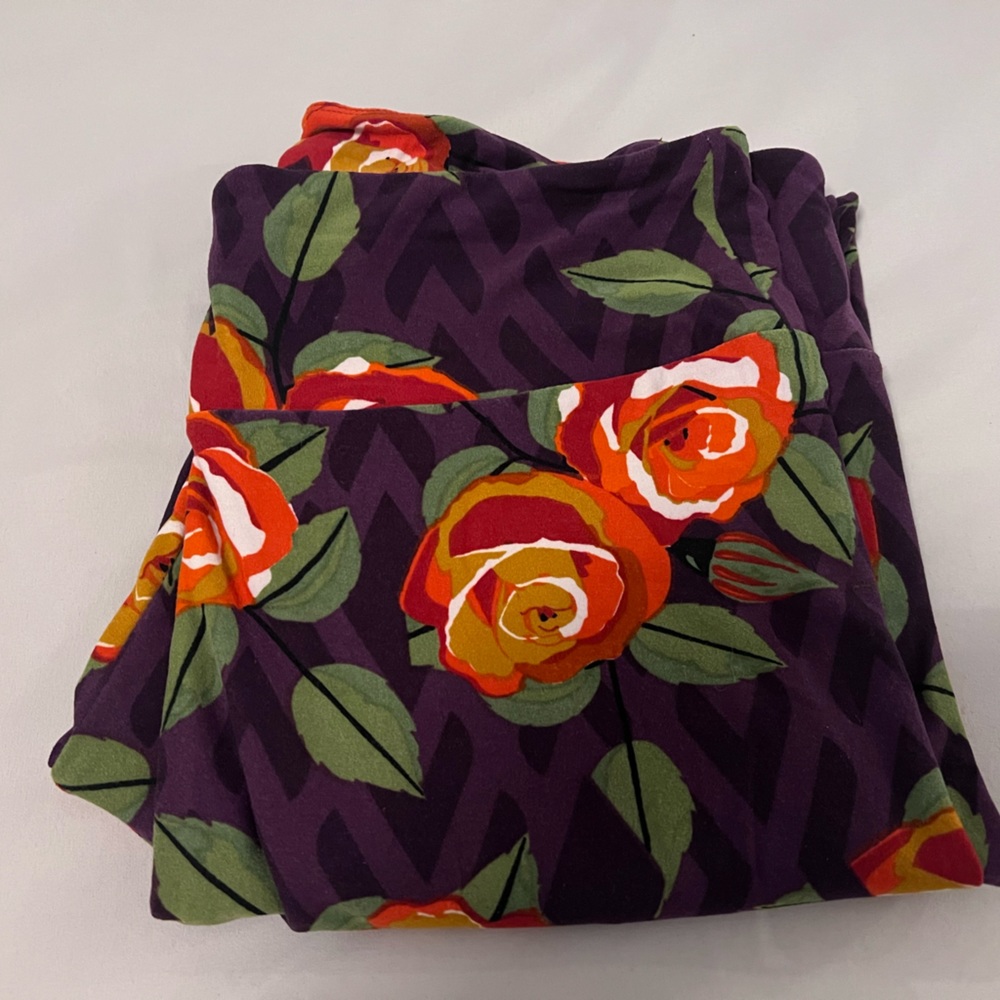 Lula Roe TC leggings, never worn.